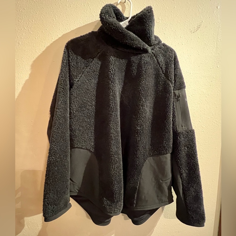 Nike pullover fleece jacket